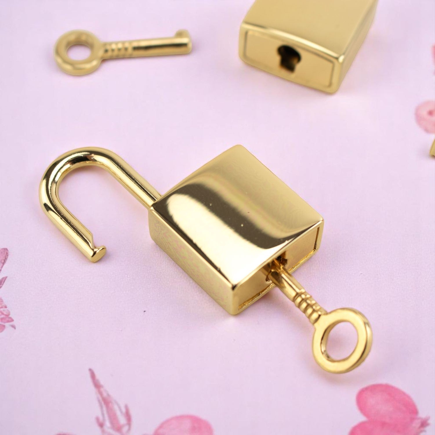Candado con llave Pregato Dorado - KimondoShop