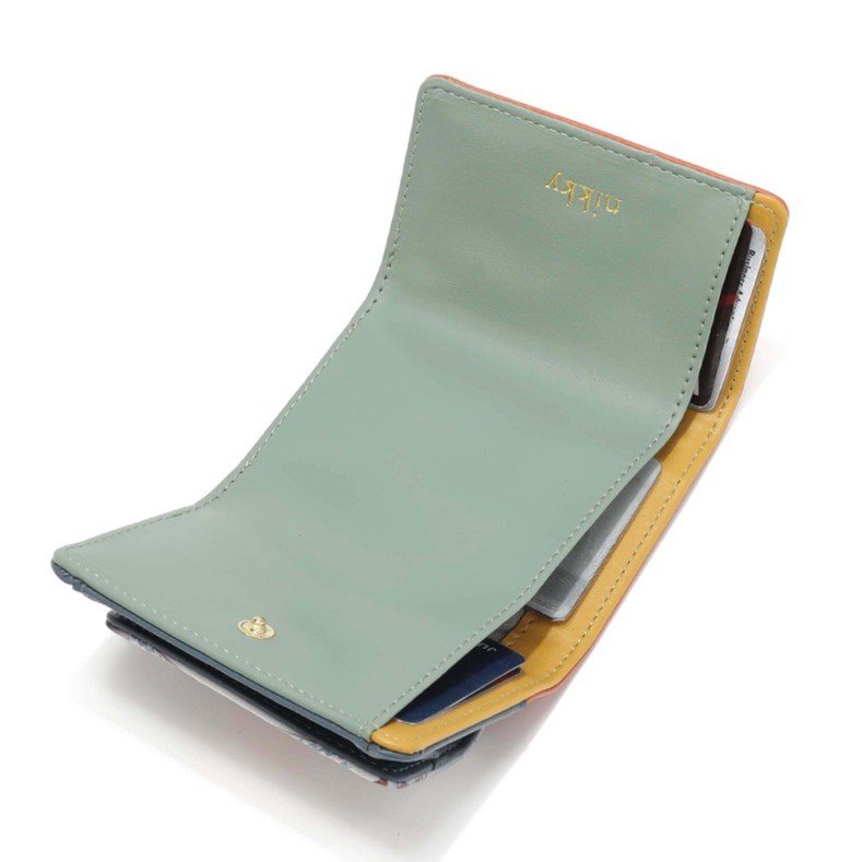 Billetero con solapa Nikky World