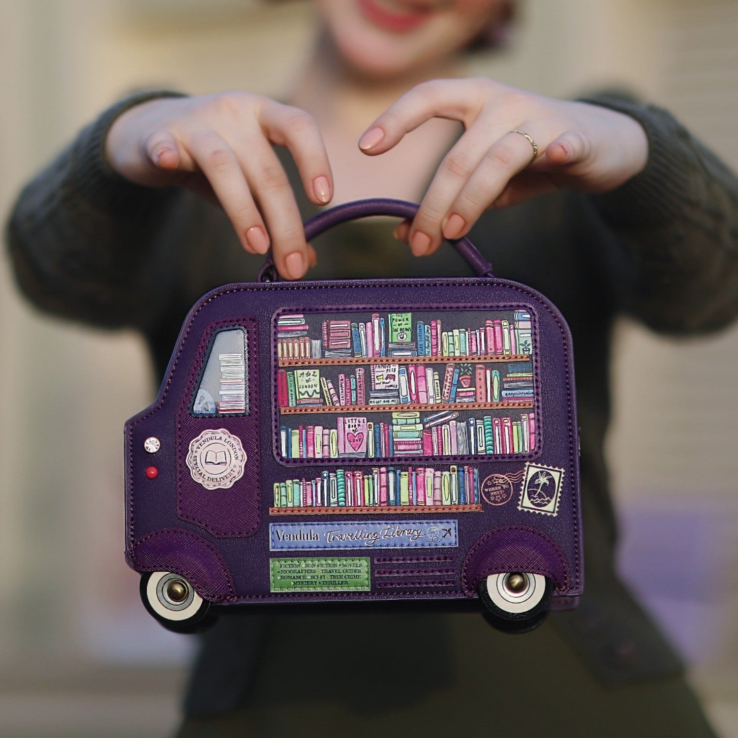 Bolso de mano Truck Vendula Travelling Library - KimondoShop