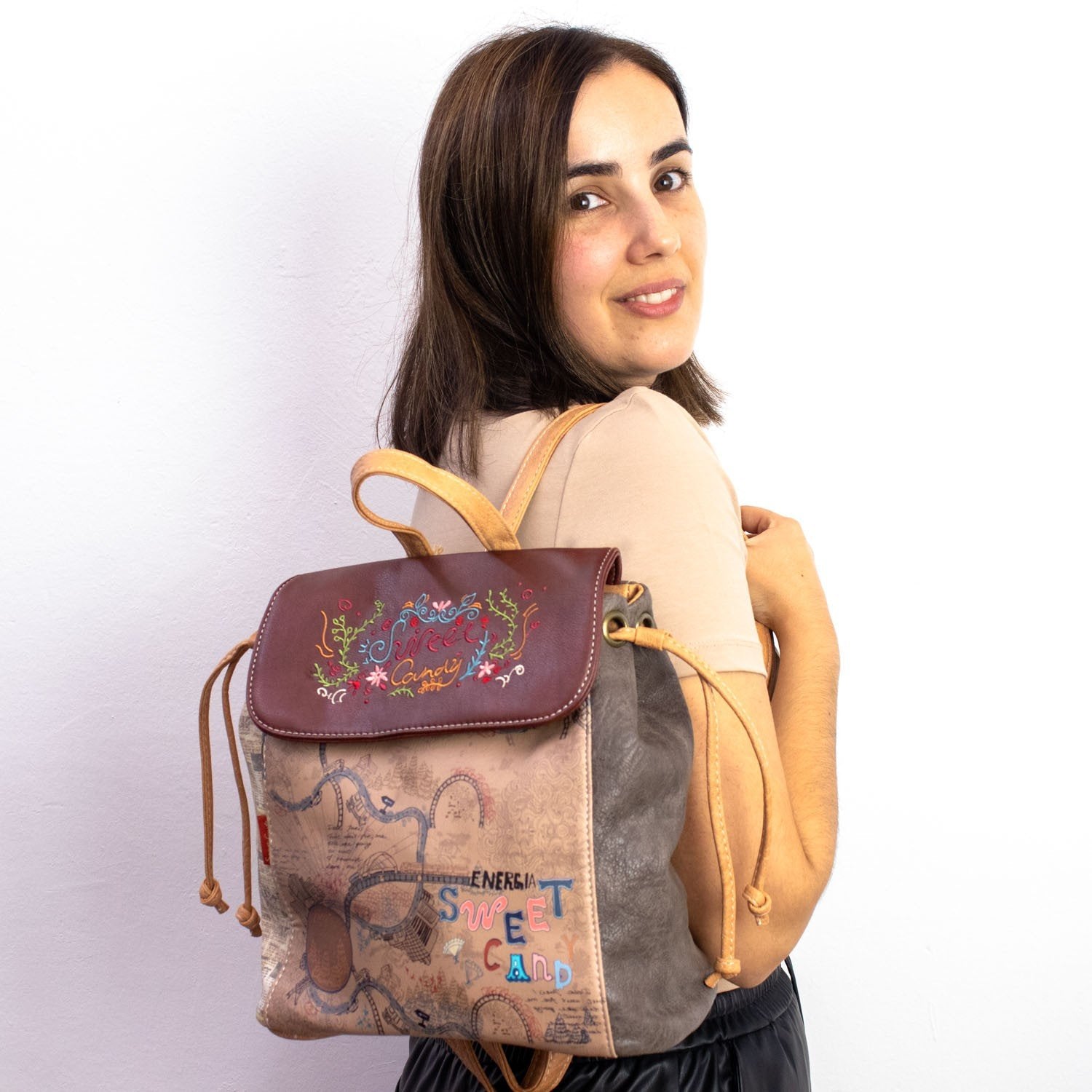 Mochila con bordados Sweet Candy Essential - KimondoShop